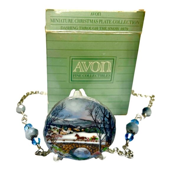 1989 Avon Dashing Through The Snow Broken China Necklace W Multifaceted Crystals - Picture 8 of 17
